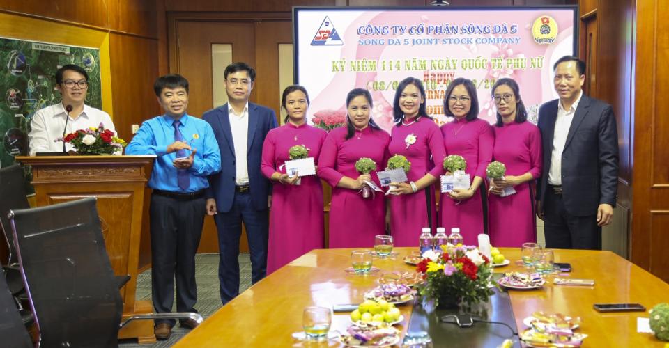 Công đoàn Công ty cổ phần Sông Đà 5 tổ chức các hoạt động chào mừng Ngày Quốc tế Phụ nữ 8-3-2024