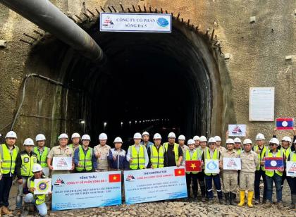 Sông Đà 5 tổ chức Lễ thông tuyến hầm Phou Phong, Dự án Thủy điện Nam Phak – CHDCND Lào