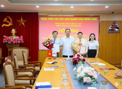Sông Đà 5 công bố và trao Quyết định chỉ định bổ sung 02 Uỷ viên Ban Chấp hành Đảng bộ nhiệm kỳ 2025 - 2030