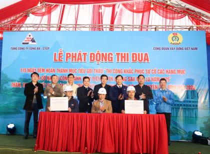 Chủ tịch Công đoàn Xây dựng Việt Nam thăm, chúc Tết và tặng quà đoàn viên, người lao động TCT Sông Đà tại công trình Thủy điện Tuyên Quang